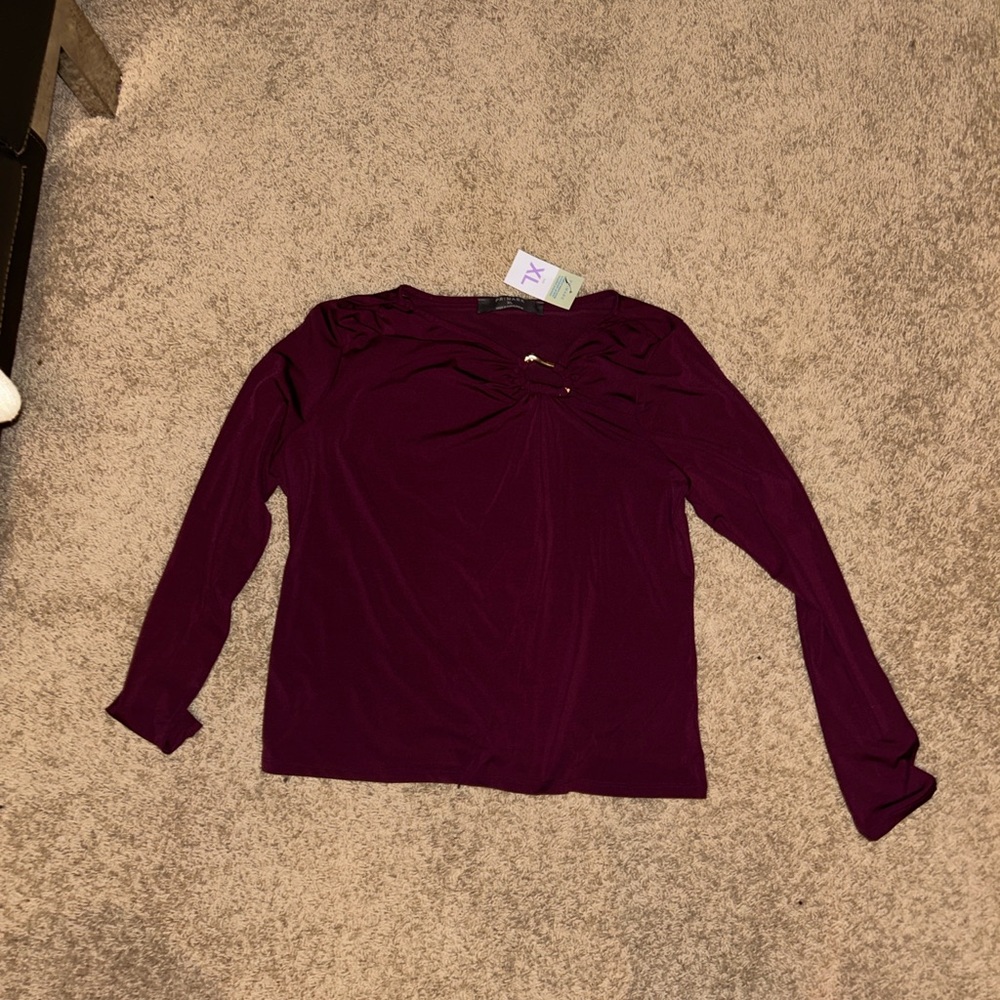 Wine with gold detail long sleeve top